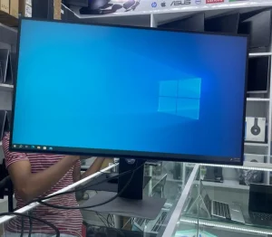 Dell UltraSharp U2724D Monitor